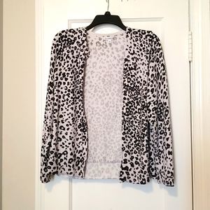 EUC Croft & Barrow Button down sweater Size L